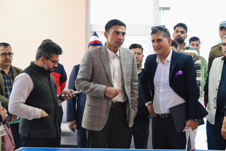 एलारा कैपिटल ग्रुप लंदन के सीईओ राज भट्ट का इंटेंसिव केयर सेंटर विजिट, भिक्षावृत्ति-निवारण व शिक्षा सुधार में जिला प्रशासन के प्रयासों को सराहा