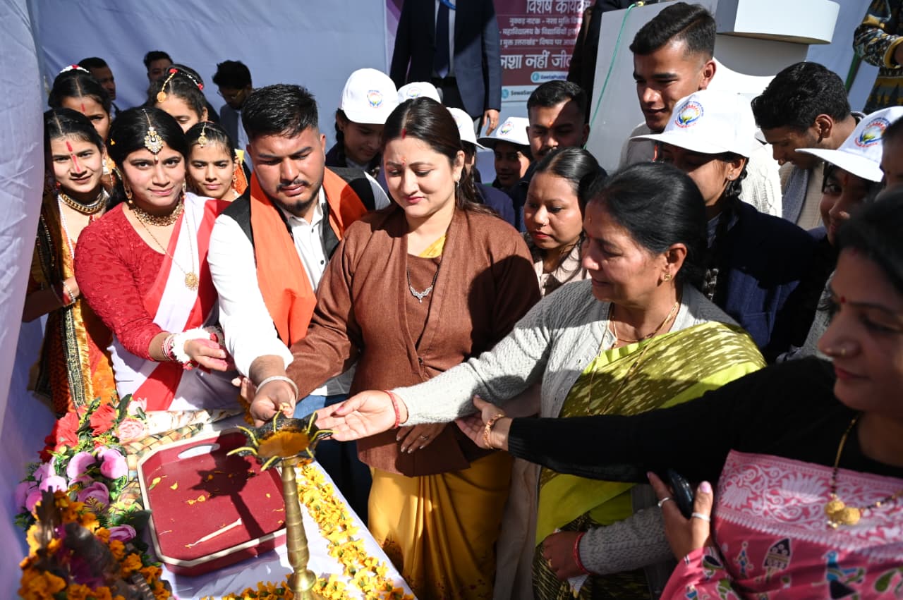 चम्पावत में विद्यार्थियों ने सेवा संकल्प के अभियान से सीखी नशा मुक्ति की राह