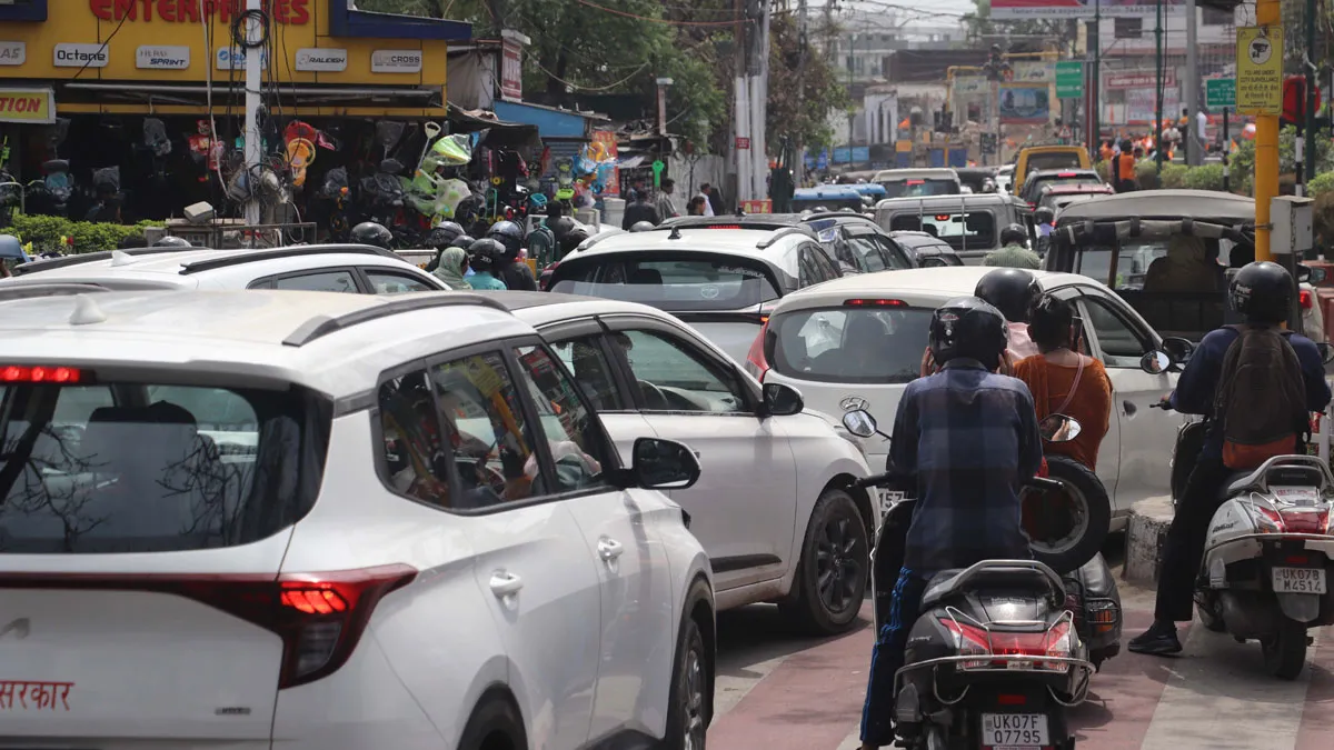 हल्द्वानी: सहालग सीजन में बढ़ते जाम पर पुलिस सख्त, बरात अब सिर्फ 200 मीटर तक पैदल आएगी