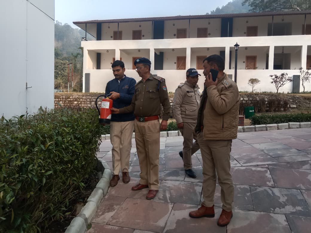 थर्टी फर्स्ट व नव वर्ष से पूर्व अल्मोड़ा फायर स्टेशन अलर्ट
