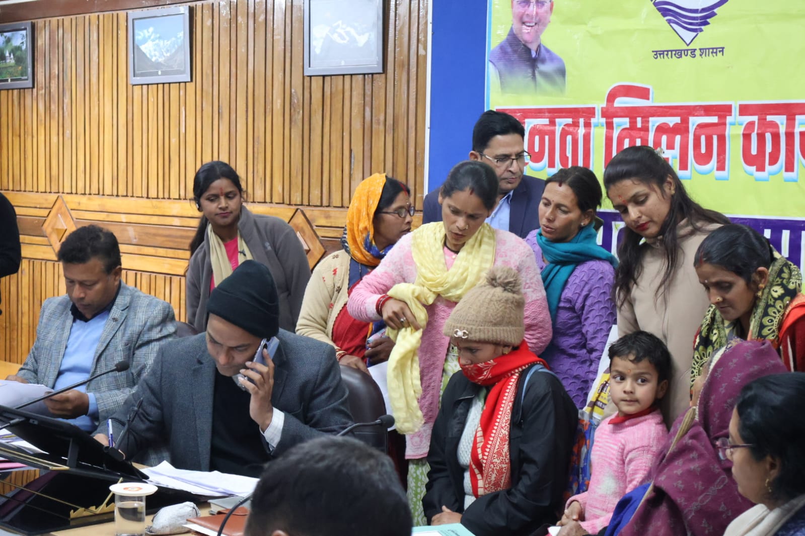 जनता मिलन में 120 शिकायतें दर्ज, डीएम ने अधिकारियों को दिए त्वरित निस्तारण के निर्देश
