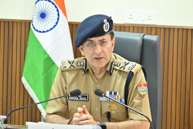 देहरादून में आपराधिक गतिविधियों पर लगाम लगाने को ‘ऑपरेशन प्रहार’, डीजीपी ने दिए सख्त निर्देश