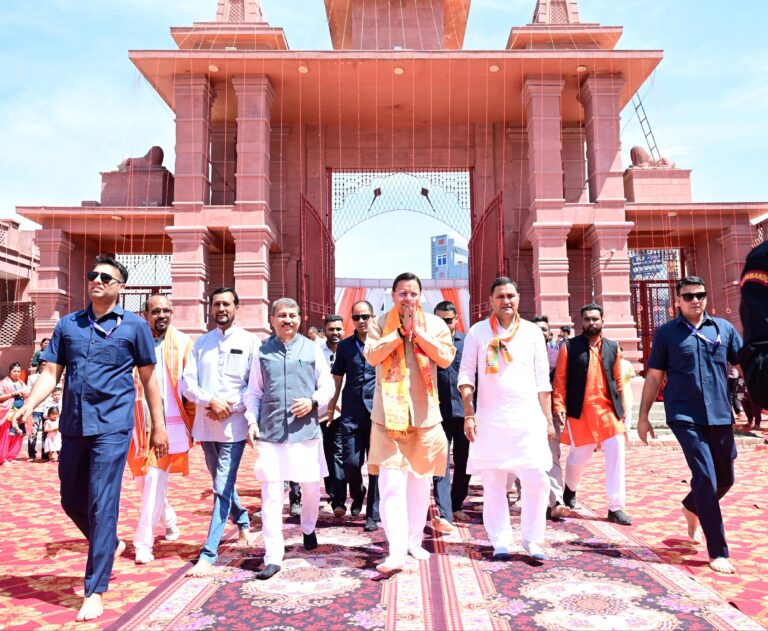मुख्यमंत्री धामी ने हनुमान जन्मोत्सव पर रामनगर में किए दर्शन, धार्मिक पर्यटन को वैश्विक पहचान दिलाने पर जोर
