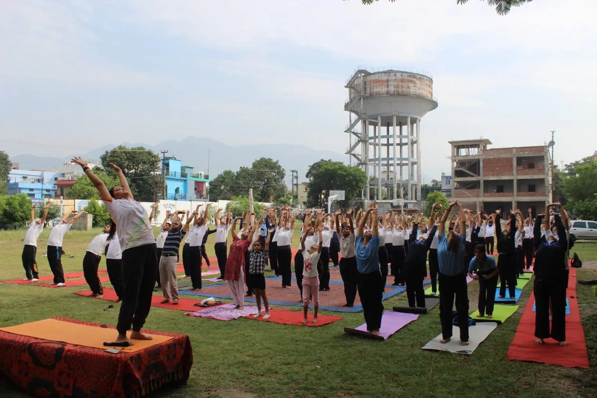 अंतरराष्ट्रीय योग दिवस पर हल्द्वानी महाविद्यालय में सामूहिक योग कार्यक्रम आयोजित