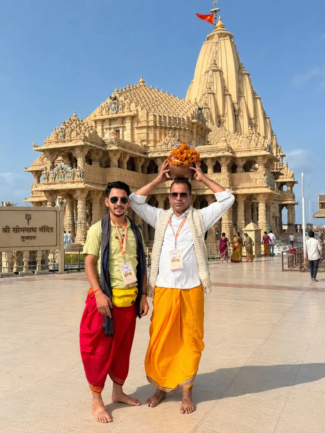 चम्पावत के श्रद्धालुओं ने सोमनाथ में सिताकुंड के जल से किया ज्योतिर्लिंग का अभिषेक