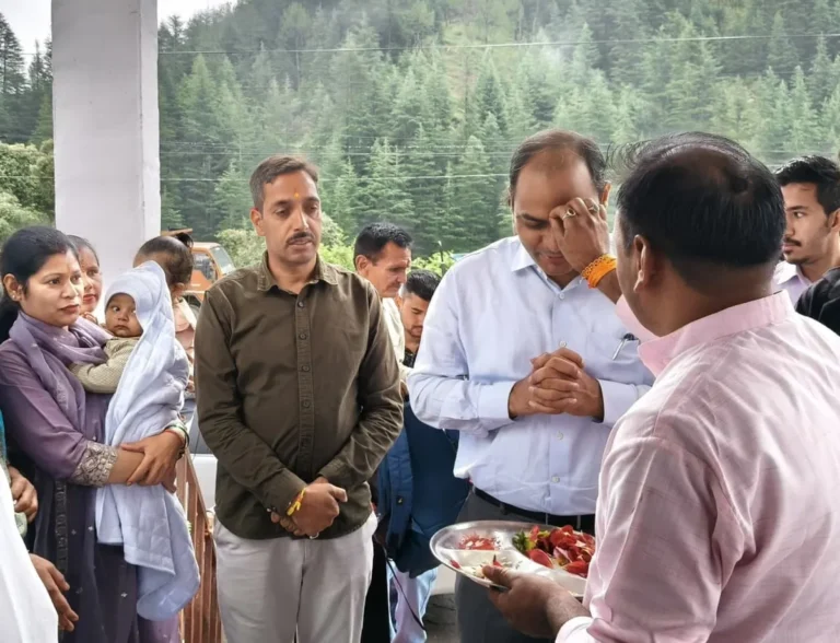 लोहाघाट में डॉ. एल. डी. भट्ट मेमोरियल वेटरनरी फाउंडेशन शुरू, पशुओं के उपचार की मिलेगी सुविधा