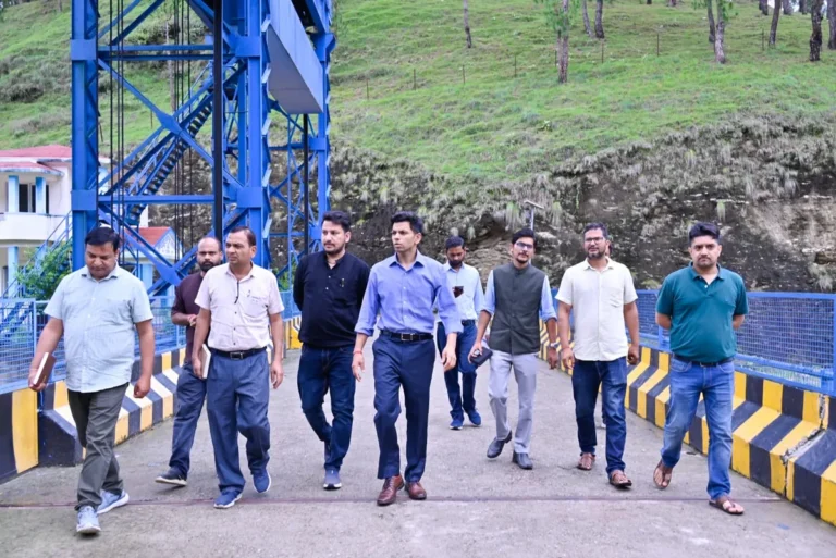 अल्मोड़ा में कोसी बैराज का जिलाधिकारी ने किया निरीक्षण, जलापूर्ति पूरी तरह बहाल करने के निर्देश