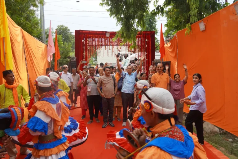 कैलाश मानसरोवर यात्रा का प्रथम दल पहुंचा टनकपुर, देवभूमि की परंपरा के साथ हुआ भव्य स्वागत